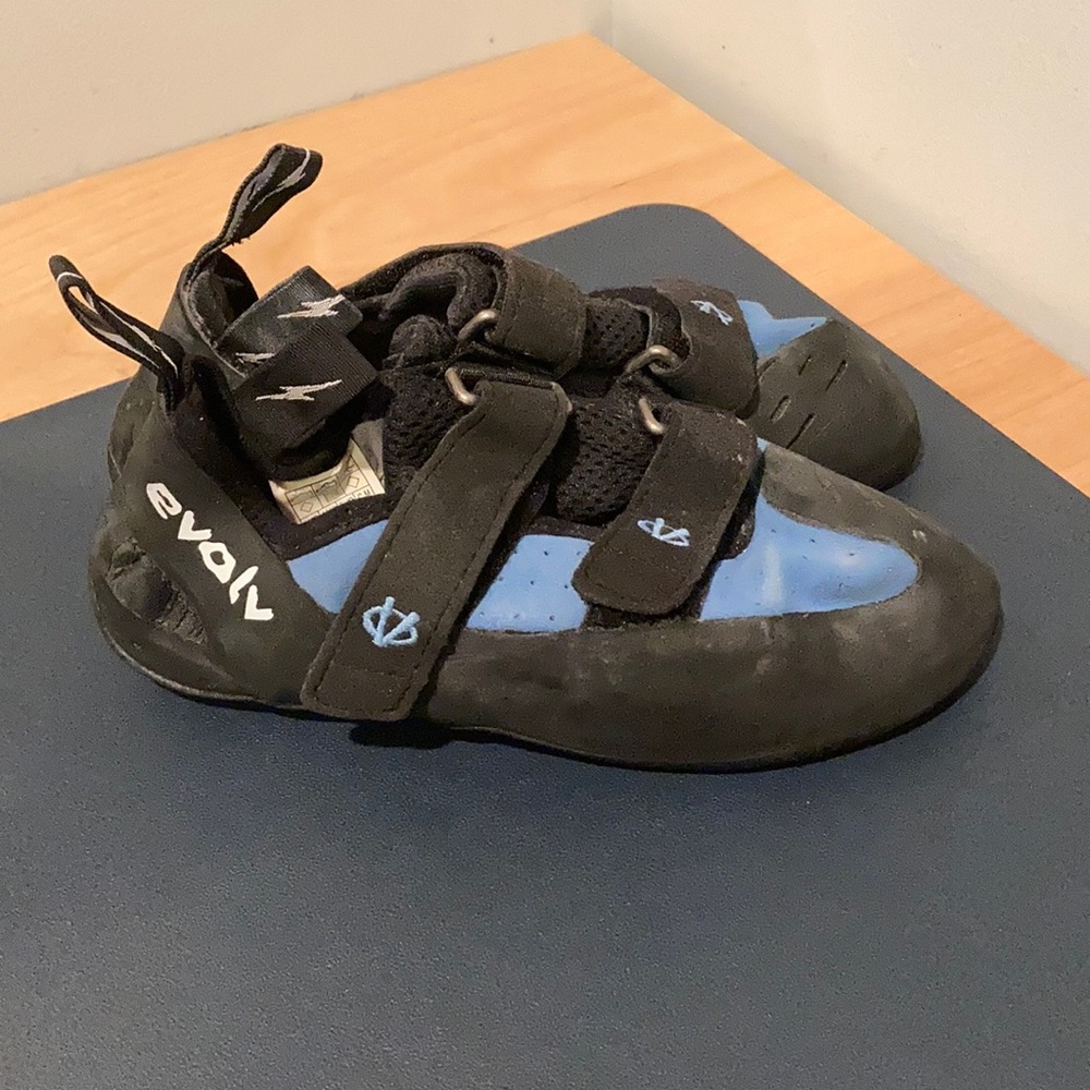 Evolv women’s climbing shoes
